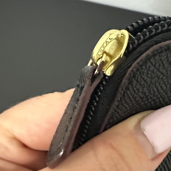 Coach NWT Black Textured Large Wristlet. Black w Maroon Tubing & Gold Hardware. - Picture 9 of 9